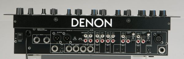 Denon X-500 back
